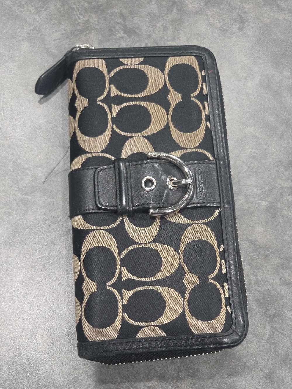 Coach Black and Tan Signature Buckle Zip Wallet